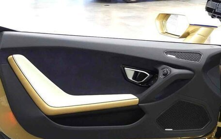 Lamborghini Huracán, 2023 год, 30 143 000 рублей, 16 фотография