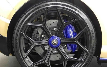 Lamborghini Huracán, 2023 год, 30 143 000 рублей, 17 фотография