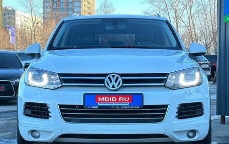Volkswagen Touareg III, 2012 год, 1 899 000 рублей, 2 фотография
