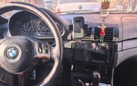 BMW 3 серия, 2004 год, 300 000 рублей, 16 фотография