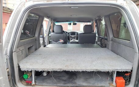 Toyota Land Cruiser 100 рестайлинг 2, 2004 год, 1 500 000 рублей, 9 фотография