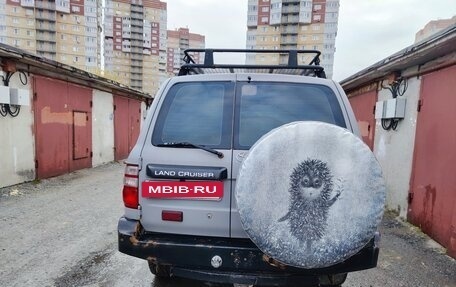 Toyota Land Cruiser 100 рестайлинг 2, 2004 год, 1 500 000 рублей, 3 фотография