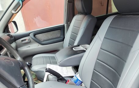 Toyota Land Cruiser 100 рестайлинг 2, 2004 год, 1 500 000 рублей, 13 фотография