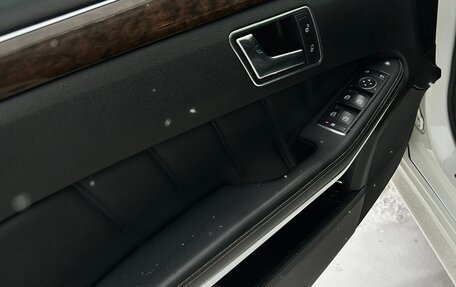 Mercedes-Benz E-Класс, 2011 год, 1 600 000 рублей, 13 фотография