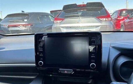 Toyota Yaris, 2022 год, 1 285 526 рублей, 9 фотография