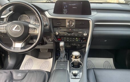 Lexus RX IV рестайлинг, 2021 год, 5 100 000 рублей, 8 фотография