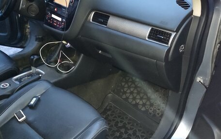 Mitsubishi Outlander III рестайлинг 3, 2012 год, 1 600 000 рублей, 9 фотография