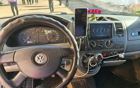 Volkswagen Caravelle T5, 2008 год, 600 000 рублей, 3 фотография