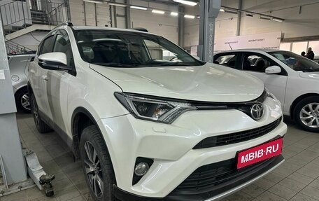 Toyota RAV4, 2016 год, 1 999 000 рублей, 1 фотография