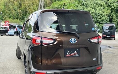 Toyota Sienta II, 2022 год, 1 290 000 рублей, 4 фотография