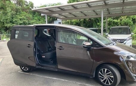 Toyota Sienta II, 2022 год, 1 290 000 рублей, 7 фотография