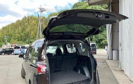 Toyota Sienta II, 2022 год, 1 290 000 рублей, 20 фотография