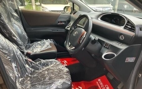 Toyota Sienta II, 2022 год, 1 290 000 рублей, 12 фотография