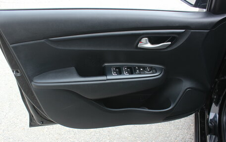 KIA Rio IV, 2018 год, 1 377 000 рублей, 8 фотография