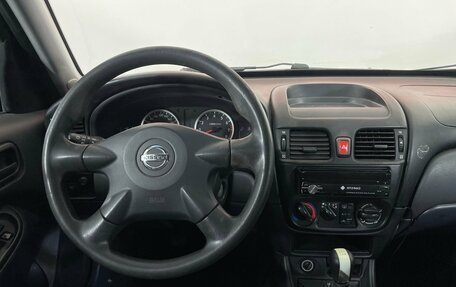 Nissan Almera, 2004 год, 335 000 рублей, 11 фотография