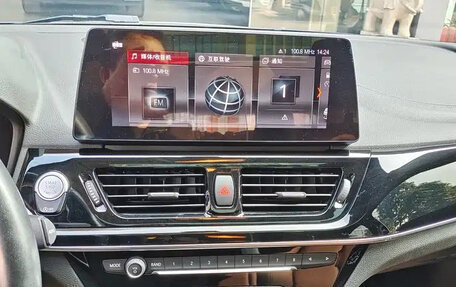 BMW 1 серия, 2024 год, 2 249 000 рублей, 10 фотография