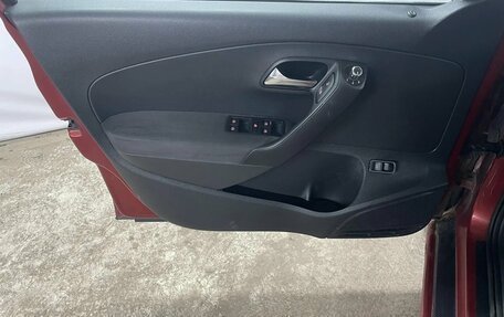 Volkswagen Polo VI (EU Market), 2013 год, 749 000 рублей, 17 фотография