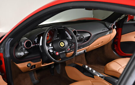 Ferrari F8, 2021 год, 26 900 000 рублей, 12 фотография