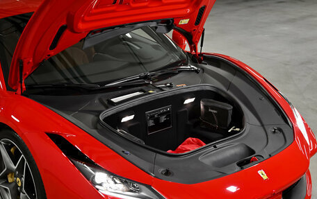 Ferrari F8, 2021 год, 26 900 000 рублей, 5 фотография