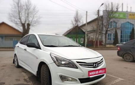 Hyundai Solaris II рестайлинг, 2016 год, 590 000 рублей, 3 фотография
