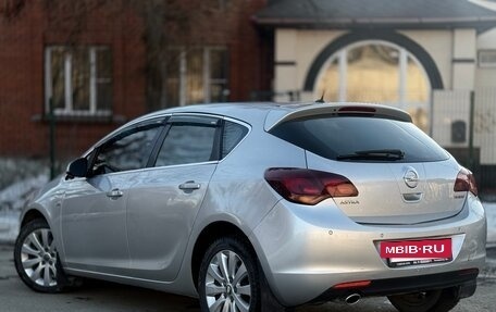 Opel Astra J, 2011 год, 650 000 рублей, 3 фотография