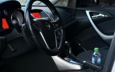 Opel Astra J, 2011 год, 650 000 рублей, 8 фотография