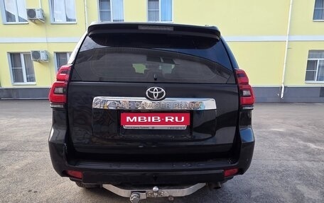 Toyota Land Cruiser Prado 150 рестайлинг 2, 2018 год, 4 500 000 рублей, 2 фотография