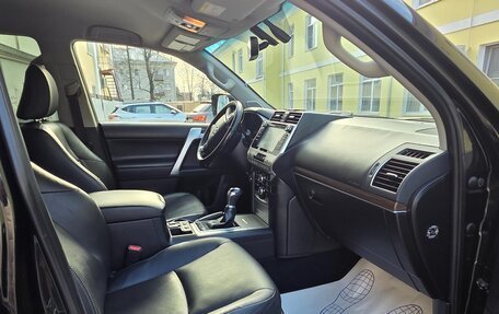 Toyota Land Cruiser Prado 150 рестайлинг 2, 2018 год, 4 500 000 рублей, 7 фотография