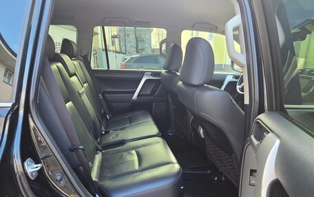 Toyota Land Cruiser Prado 150 рестайлинг 2, 2018 год, 4 500 000 рублей, 10 фотография