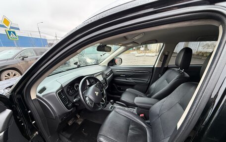 Mitsubishi Outlander III рестайлинг 3, 2016 год, 1 550 000 рублей, 4 фотография