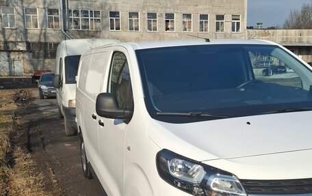 Opel Vivaro, 2022 год, 3 100 000 рублей, 3 фотография