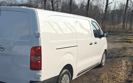 Opel Vivaro, 2022 год, 3 100 000 рублей, 5 фотография