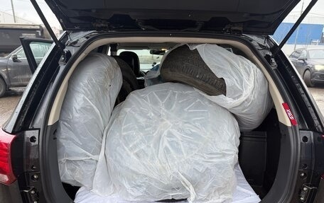 Mitsubishi Outlander III рестайлинг 3, 2016 год, 1 550 000 рублей, 9 фотография