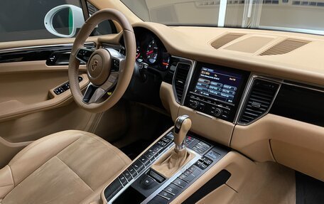 Porsche Macan I рестайлинг, 2014 год, 2 900 000 рублей, 18 фотография