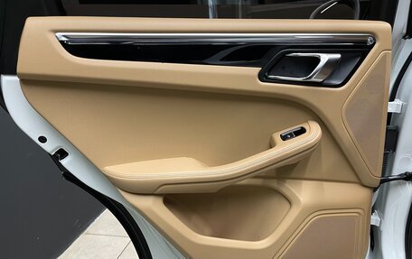 Porsche Macan I рестайлинг, 2014 год, 2 900 000 рублей, 22 фотография