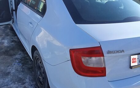 Skoda Rapid I, 2014 год, 620 000 рублей, 5 фотография