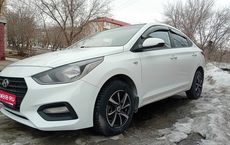 Hyundai Solaris II рестайлинг, 2019 год, 1 000 000 рублей, 5 фотография