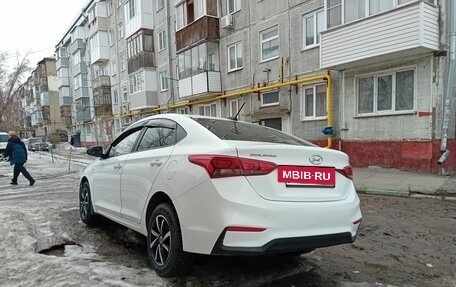 Hyundai Solaris II рестайлинг, 2019 год, 1 000 000 рублей, 4 фотография