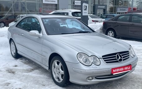 Mercedes-Benz CLK-Класс, 2004 год, 1 000 000 рублей, 2 фотография