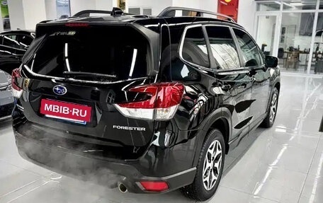 Subaru Forester, 2021 год, 1 900 000 рублей, 6 фотография
