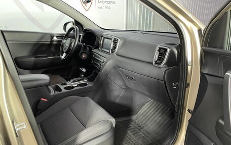 KIA Sportage IV рестайлинг, 2018 год, 1 900 000 рублей, 14 фотография