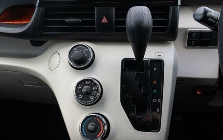 Toyota Sienta II, 2018 год, 1 575 000 рублей, 19 фотография