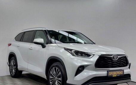 Toyota Highlander, 2025 год, 6 000 000 рублей, 3 фотография