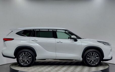 Toyota Highlander, 2025 год, 6 000 000 рублей, 4 фотография