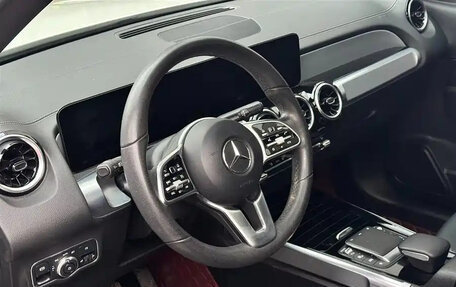 Mercedes-Benz GLB, 2021 год, 2 000 000 рублей, 6 фотография
