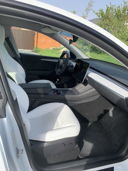 Tesla Model Y I, 2021 год, 4 400 000 рублей, 13 фотография