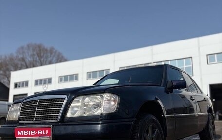 Mercedes-Benz E-Класс, 1992 год, 320 000 рублей, 1 фотография