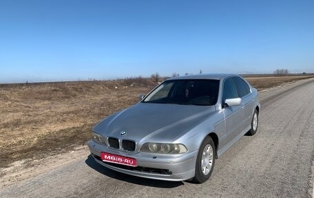 BMW 5 серия, 2002 год, 700 000 рублей, 1 фотография