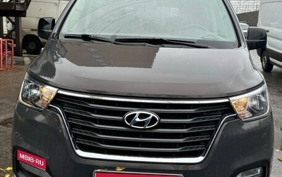 Hyundai H-1 II рестайлинг, 2017 год, 2 750 000 рублей, 1 фотография