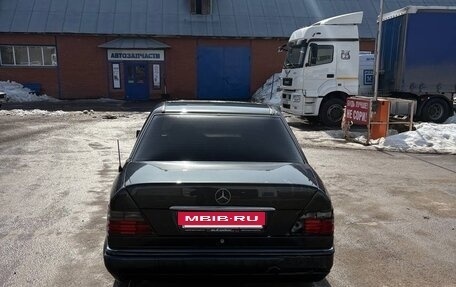 Mercedes-Benz E-Класс, 1992 год, 320 000 рублей, 4 фотография